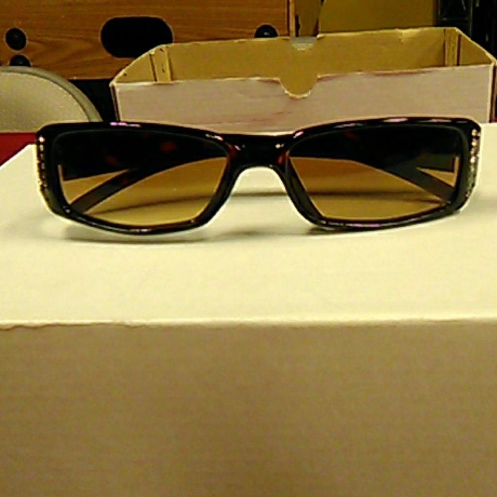 Eye Inspire Scripture Verse Sunglasses, Brown